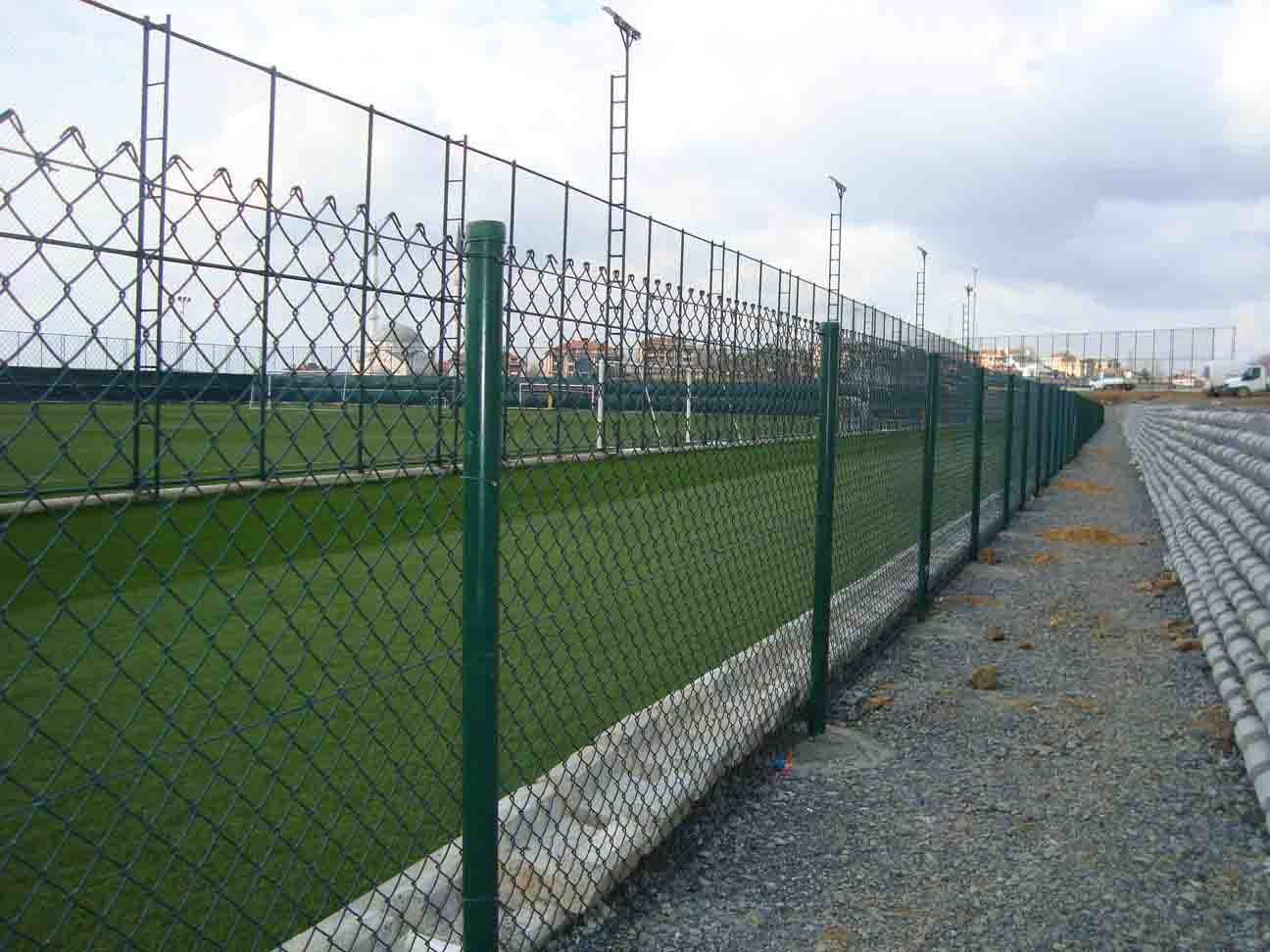 Boru Direkli Tel Çit